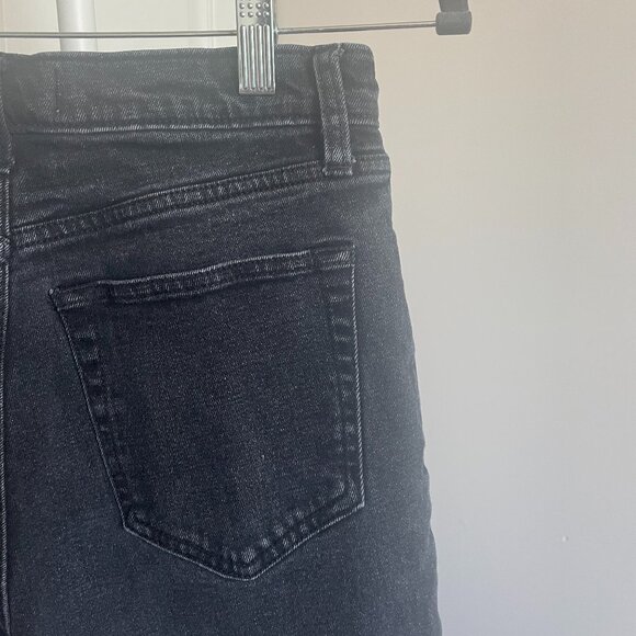 Abercrombie Ultra High Rise Ankle Straight Jean - Black (Size 28) - Picture 7 of 7